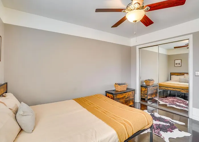 Cozy Getaway W/ Hot Tub: 4 Mi To Casino