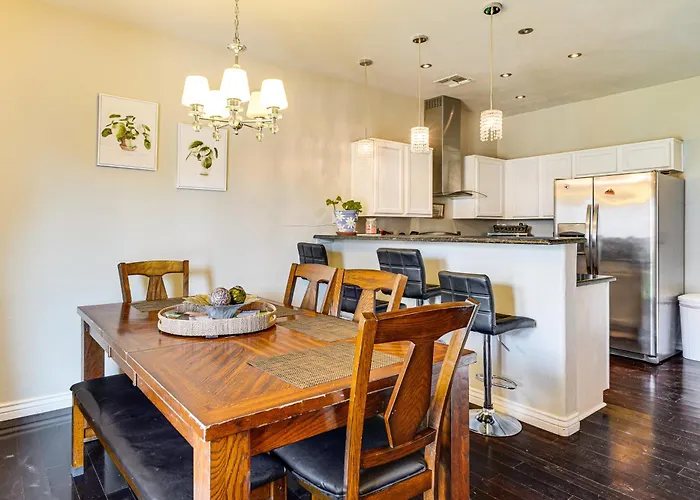 Holiday home Cozy Getaway W/ Hot Tub: 4 Mi To Casino Tucson